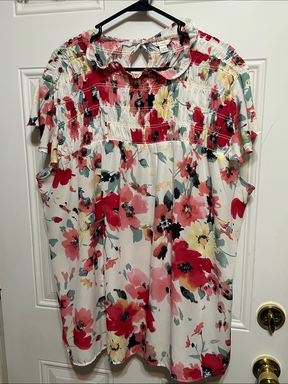 Short-Sleeve Floral Smocked Shirt - White with Red & Pink Floral